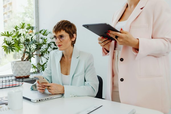 Welke stappen moet u nemen om een effectief personeelswervingsproces te implementeren?